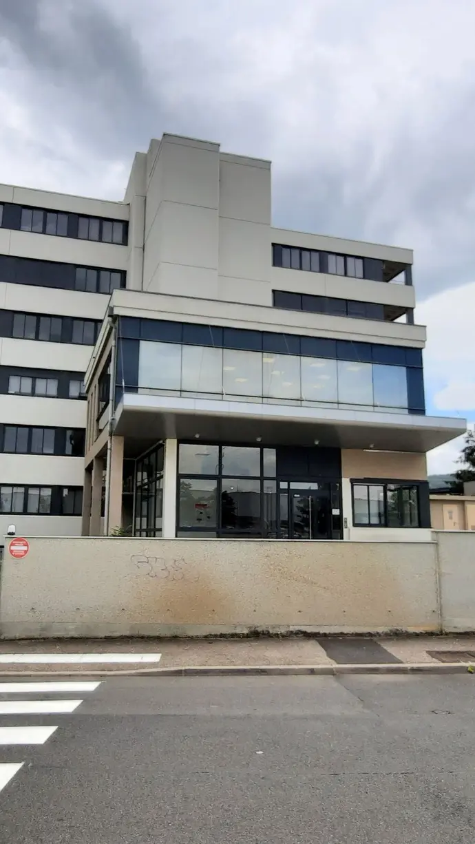 batiment exterieur adquat